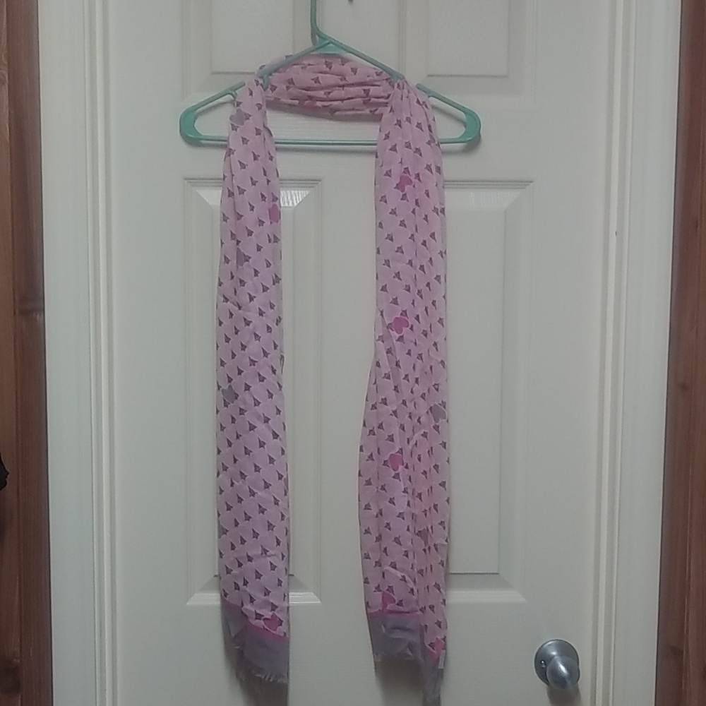 Vera Bradley Soft Fringe Pink Scarf w/ Gray Hearts
